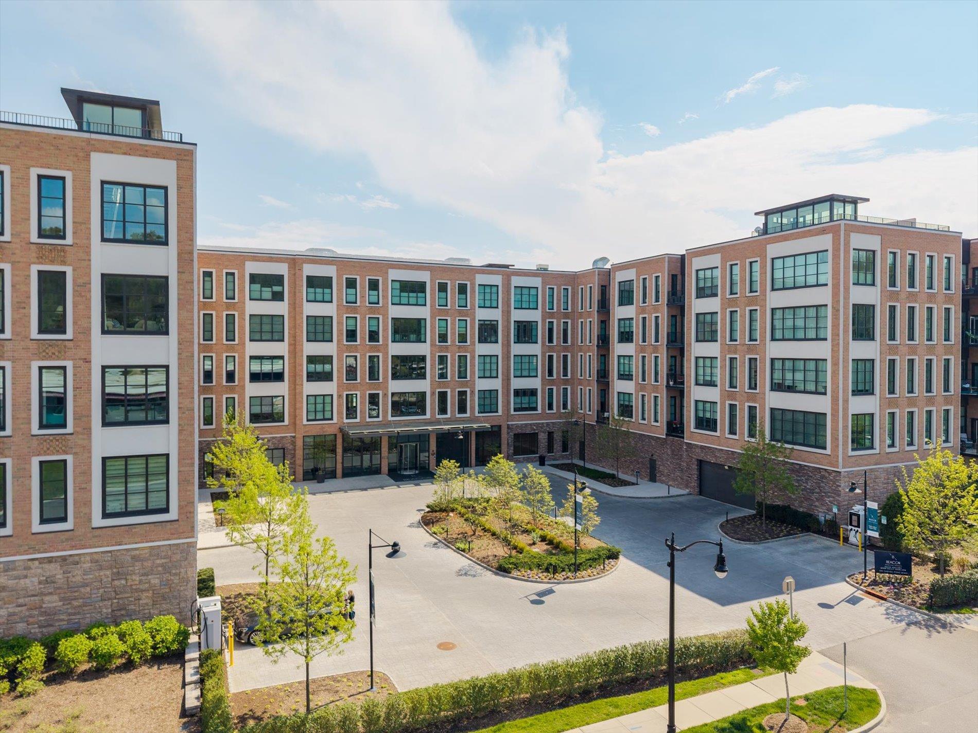 100 Garvies Point Road #1042, Glen Cove, New York image 1
