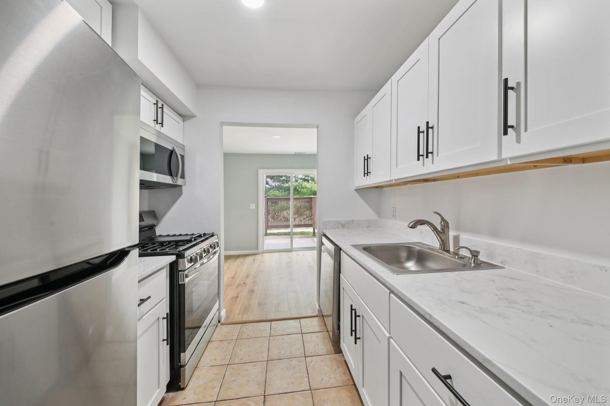 2317 Whispering Hills