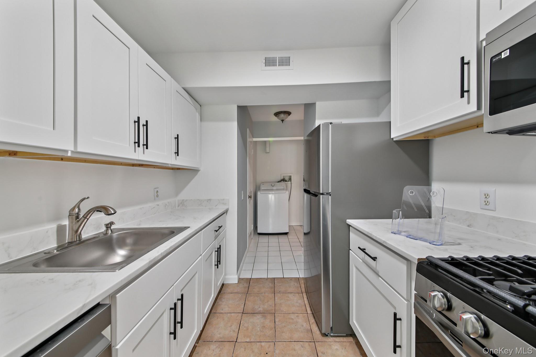 2317 Whispering Hills