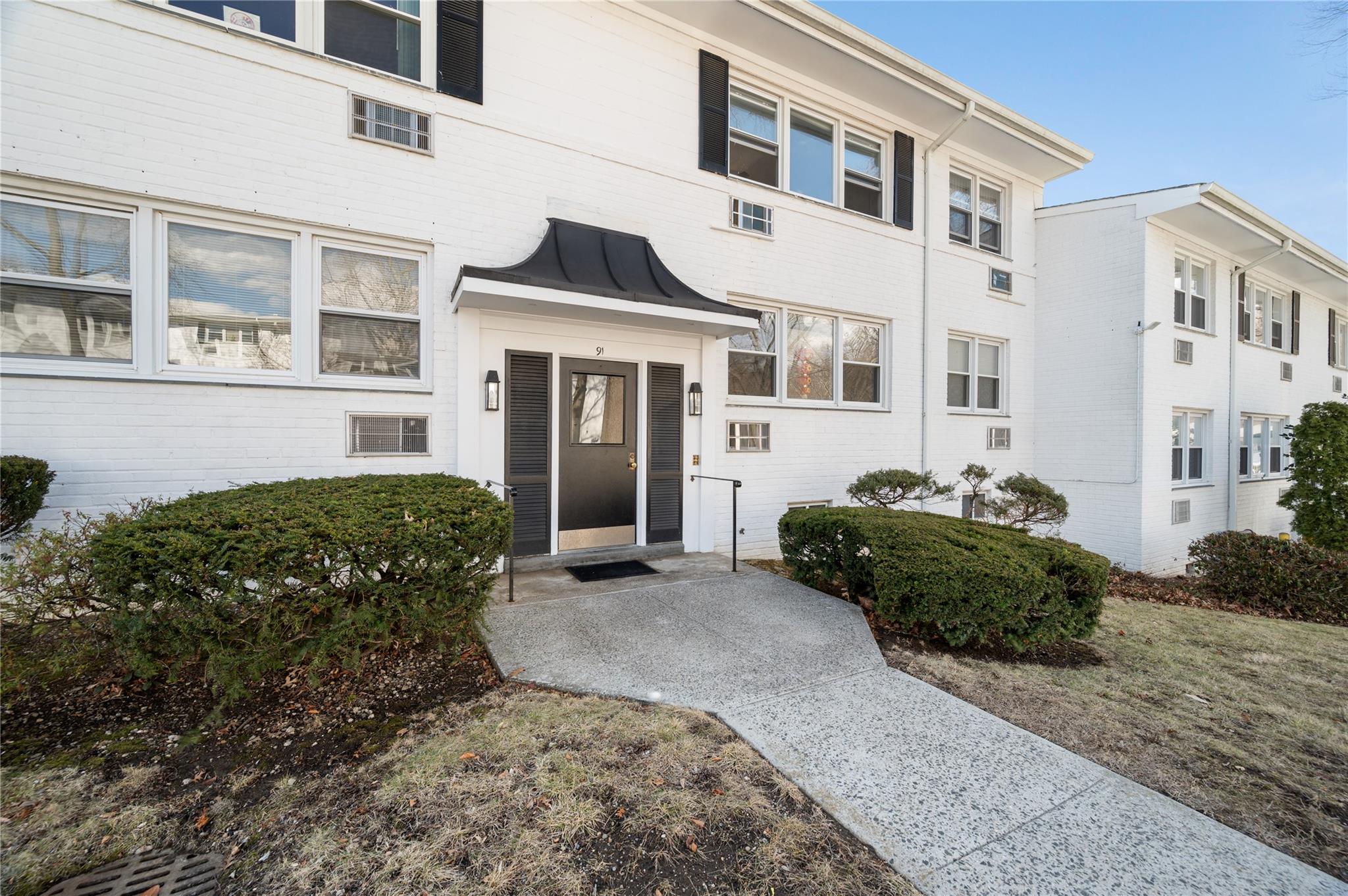 91 Avon Circle #D, Rye Brook, New York image 1