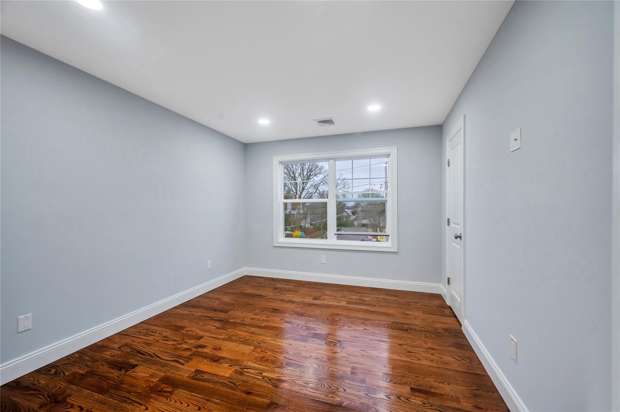 94 Manor Avenue, Hempstead, New York image 17