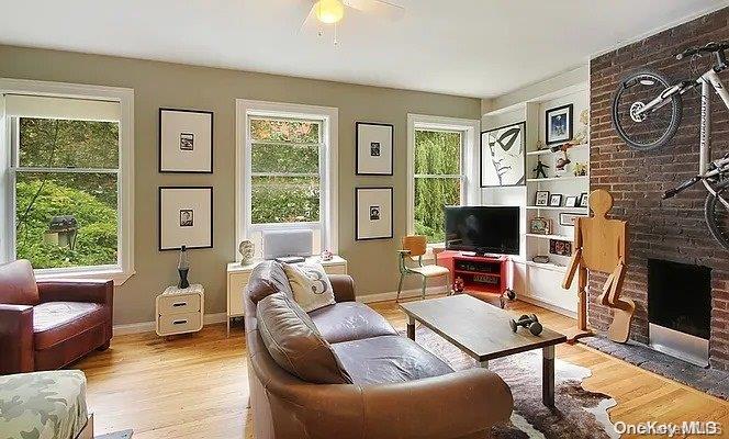 454 W 25th Street