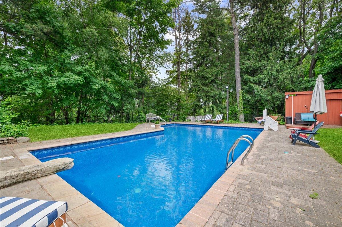 17 Juneau Boulevard, Woodbury, New York image 27
