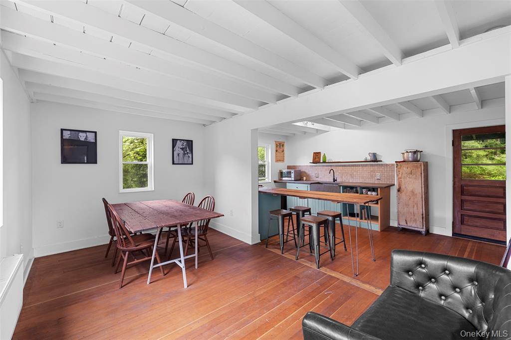 27 Amato Lane