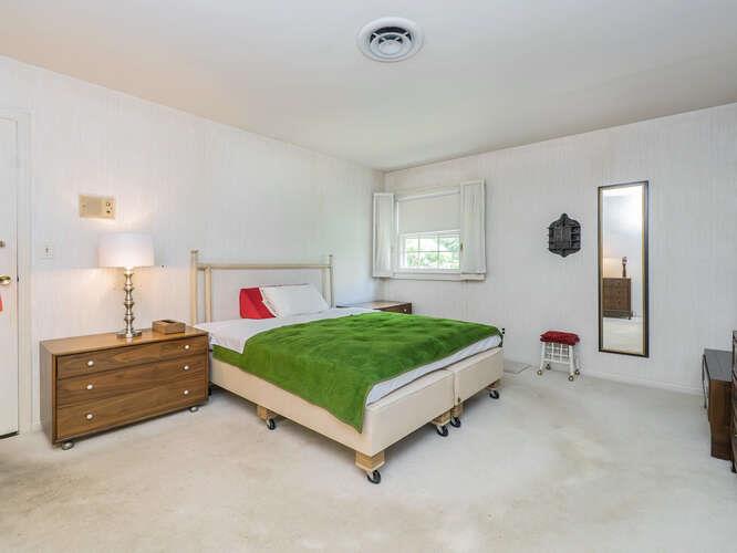 36 Lisa Drive, Dix Hills, New York image 27