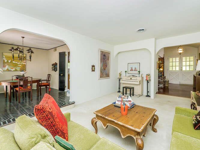 36 Lisa Drive, Dix Hills, New York image 17