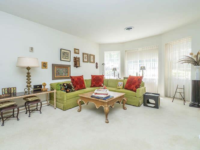 36 Lisa Drive, Dix Hills, New York image 16