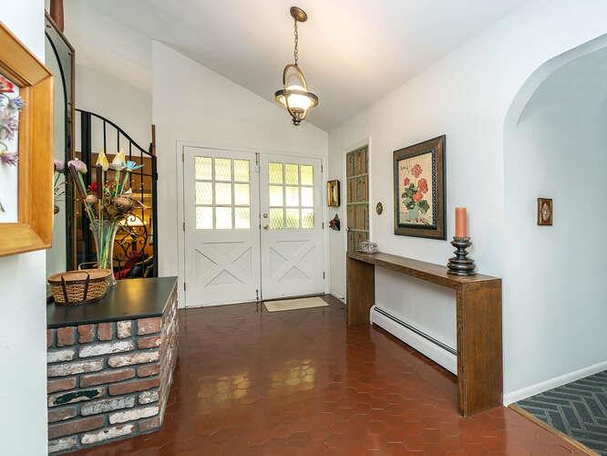 36 Lisa Drive, Dix Hills, New York image 3