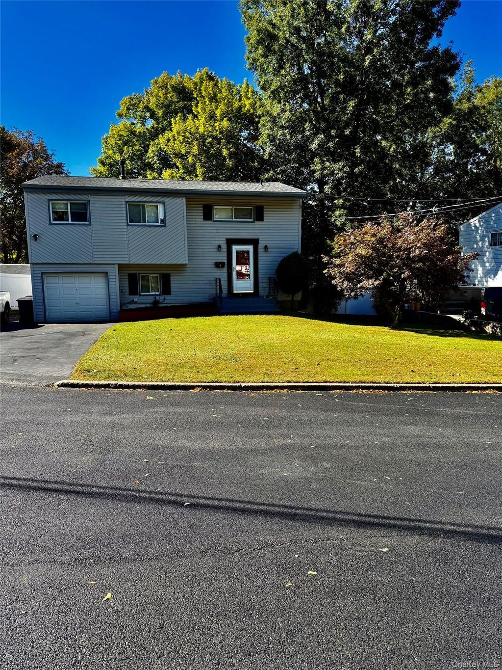 Photo of 4 Ivy Place, Hartsdale, NY 10530 (MLS # 923222)