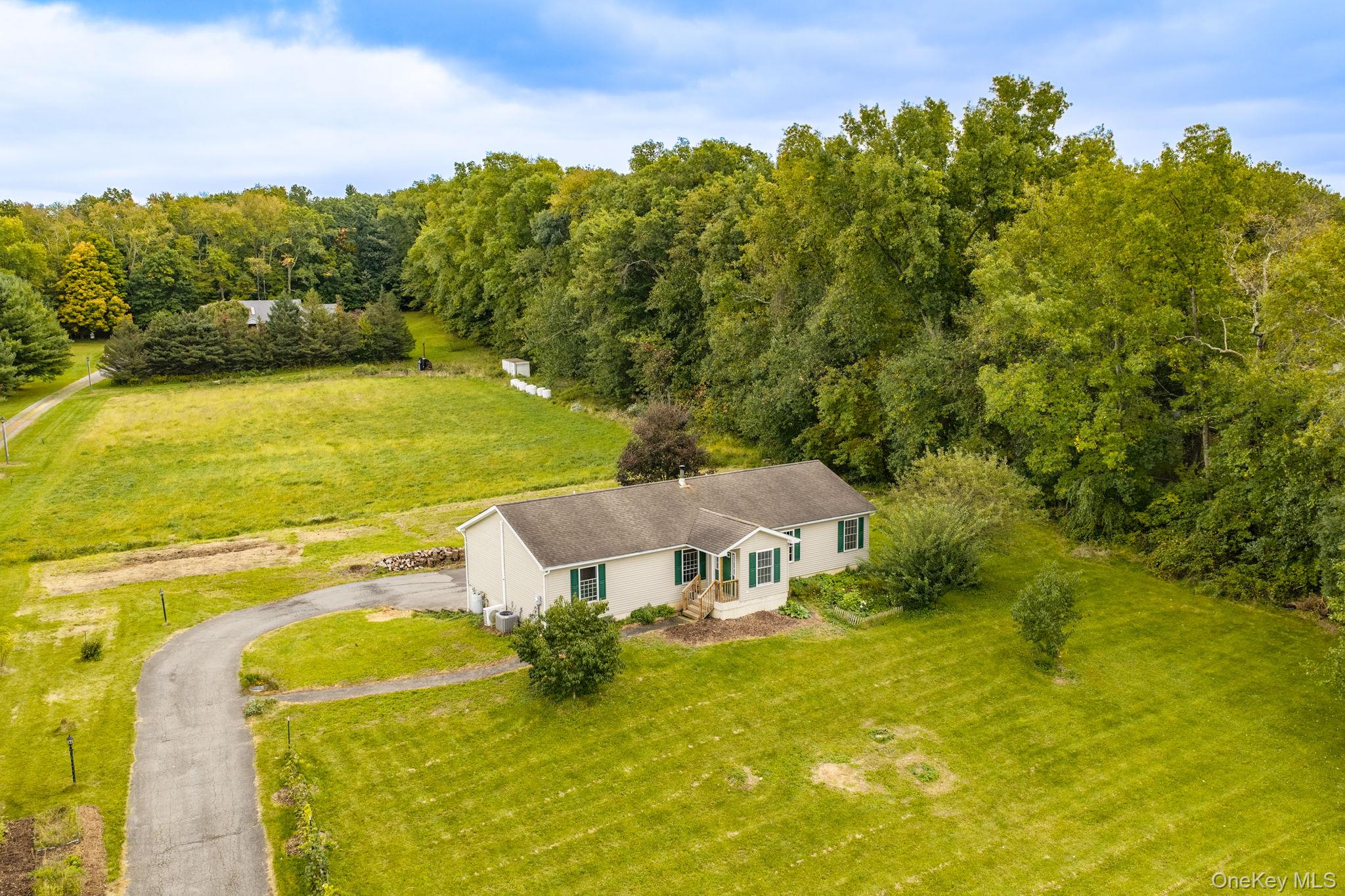 2362 Albany Post Road