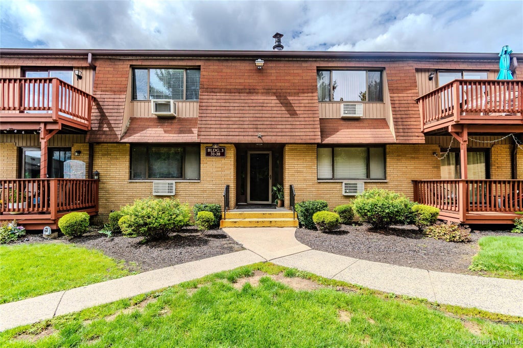 Photo of 36 Richard Court, Pomona, NY 10970 (MLS # 1048470)