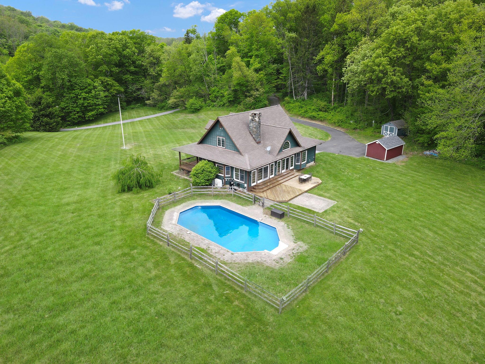 Route 55, Wingdale, New York - 3 Bedrooms  
3 Bathrooms  
7 Rooms - 