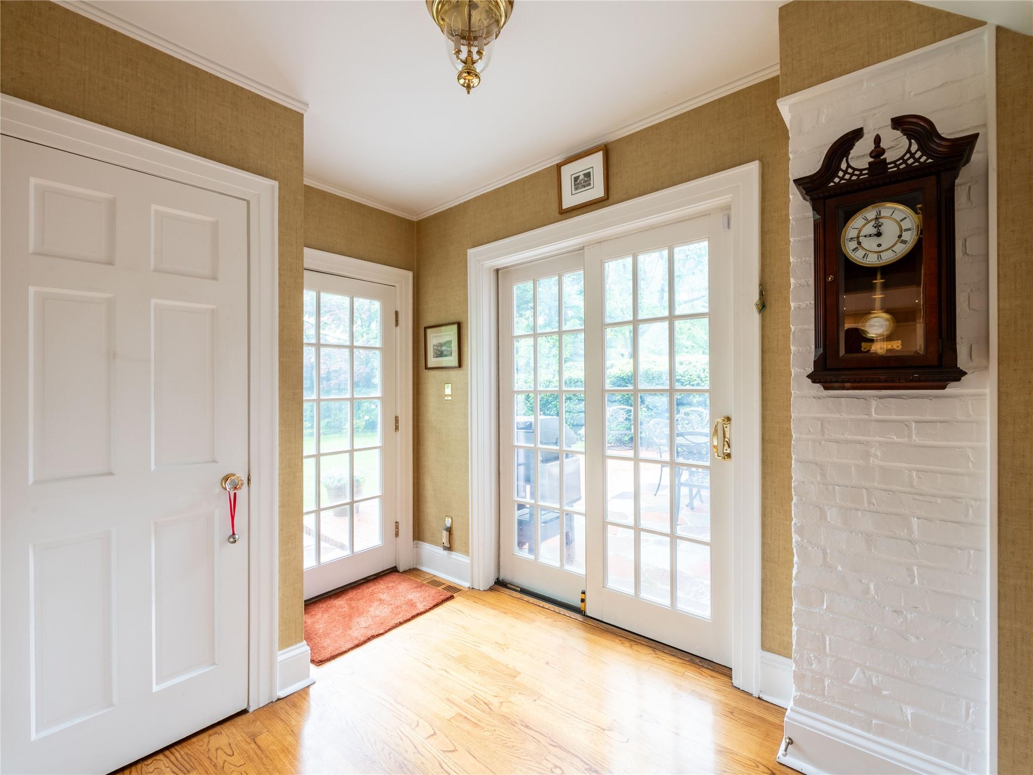 32 Inness Place, Manhasset, New York image 17