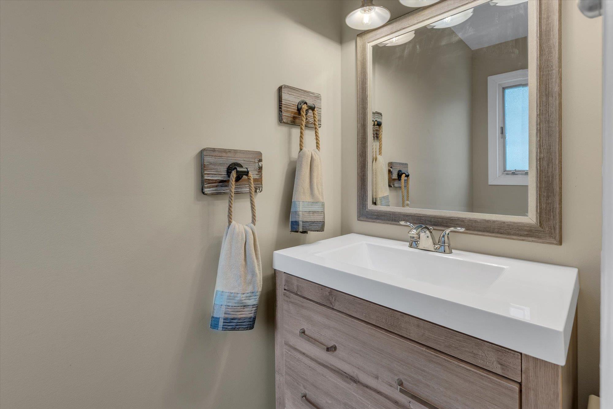 35 Monmouth Drive, East Northport, New York image 14