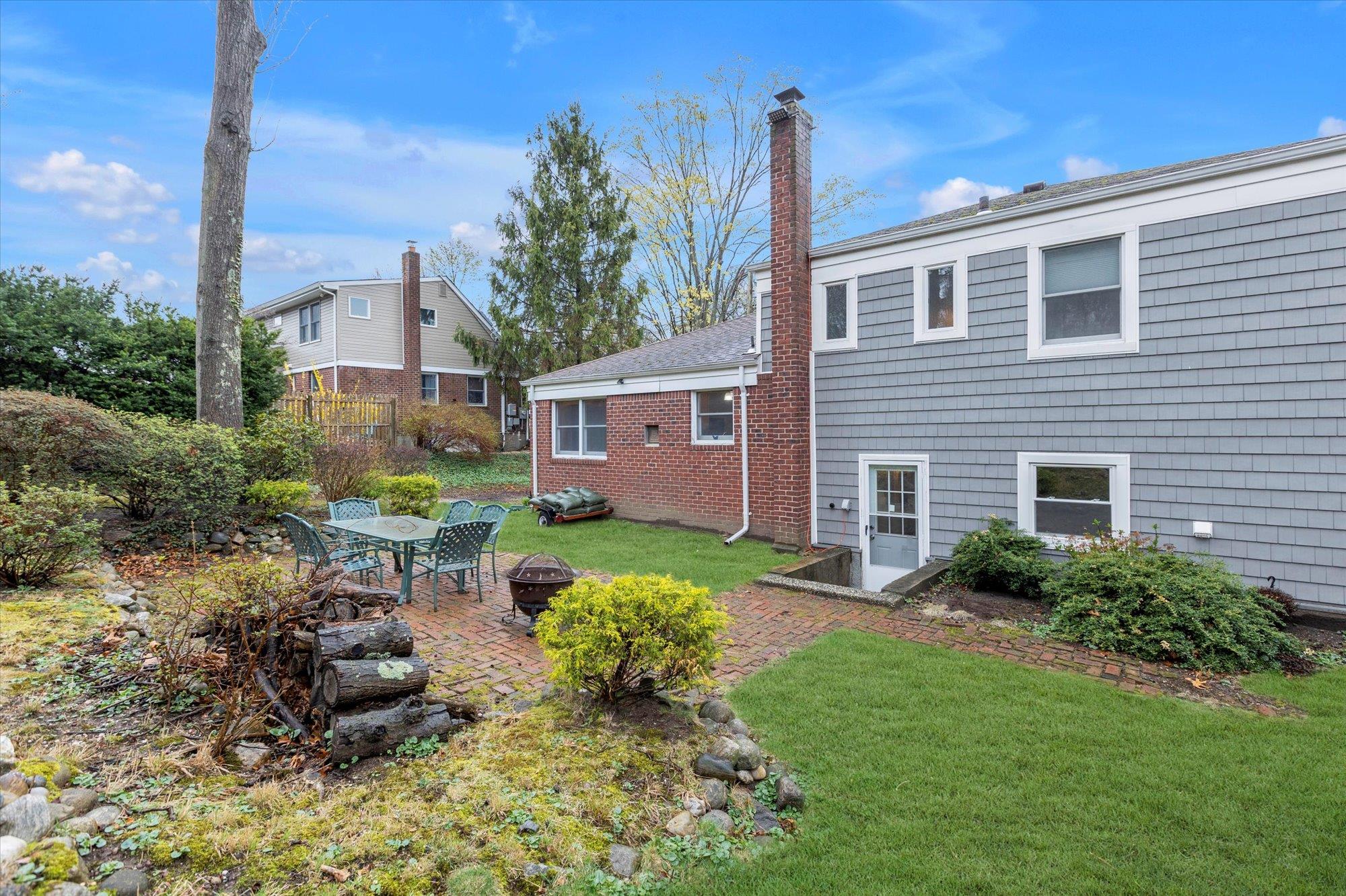 35 Monmouth Drive, East Northport, New York image 19