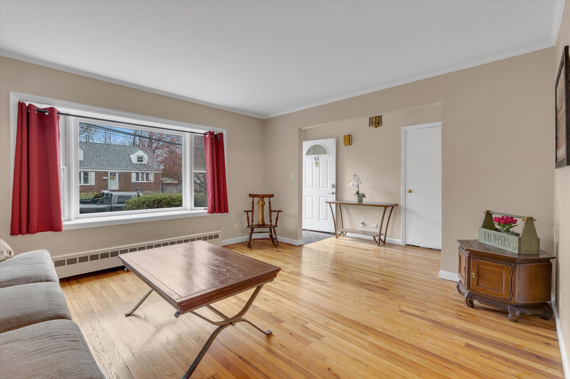 35 Monmouth Drive, East Northport, New York image 4