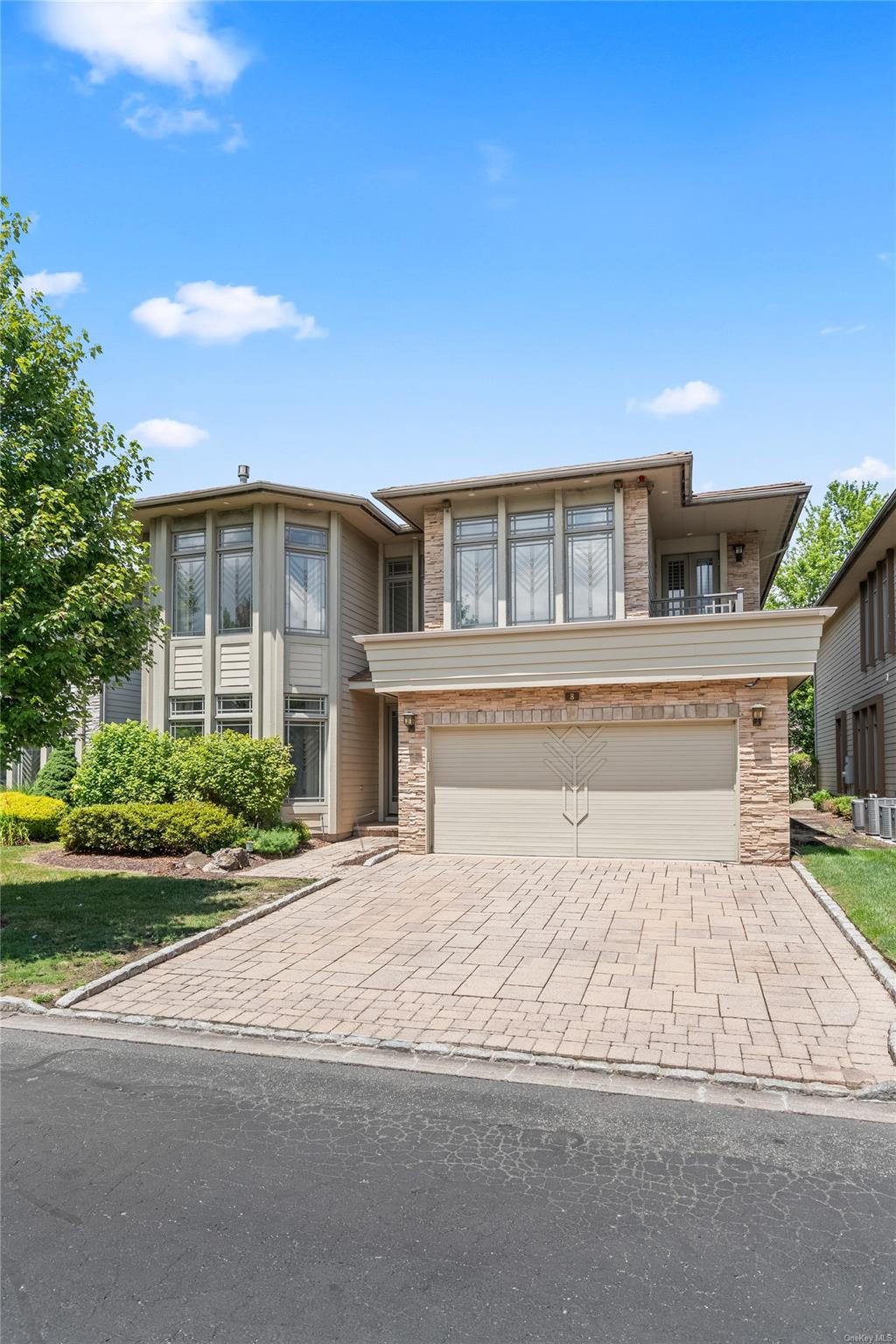 8 Holiday Pond Road