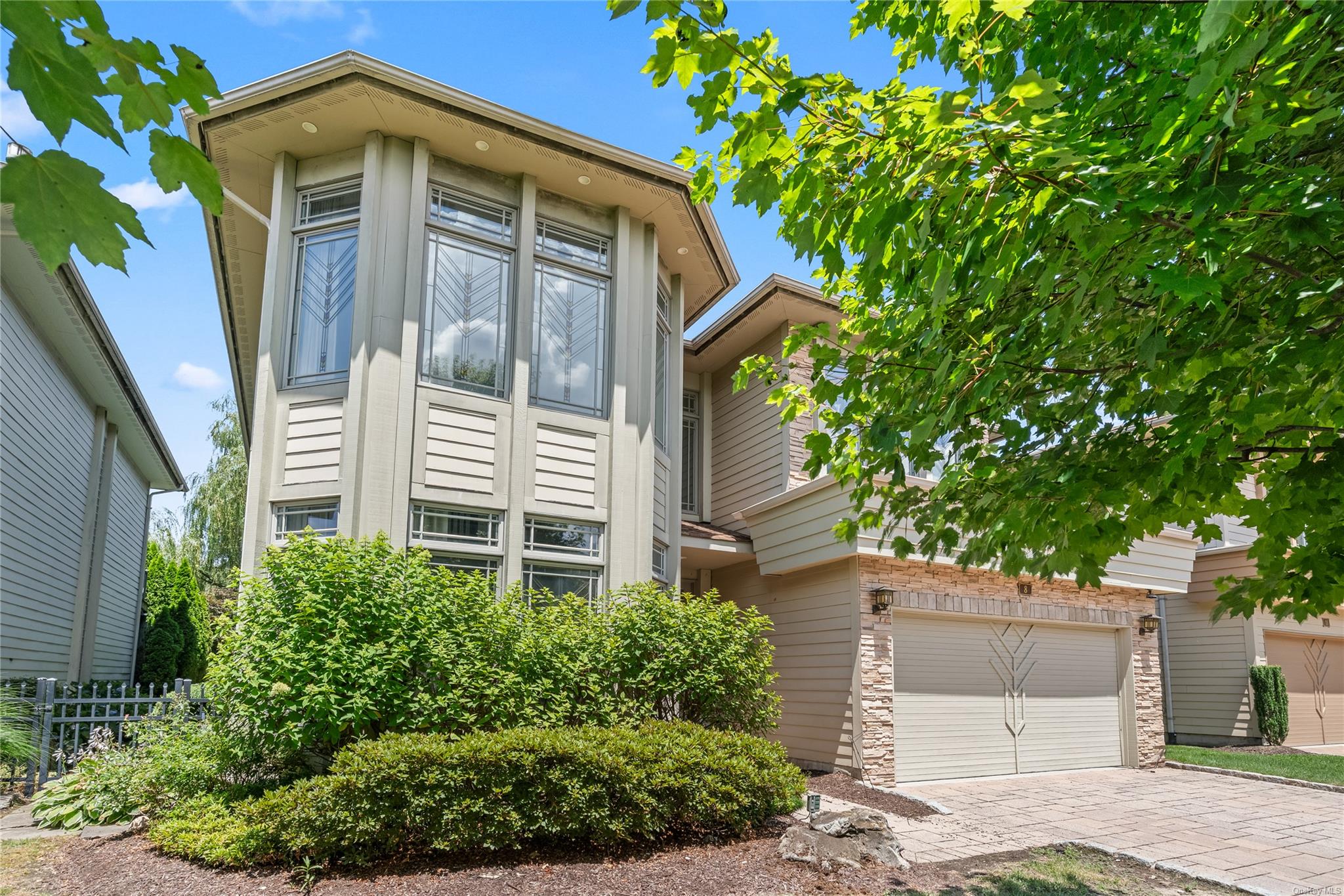 8 Holiday Pond Road