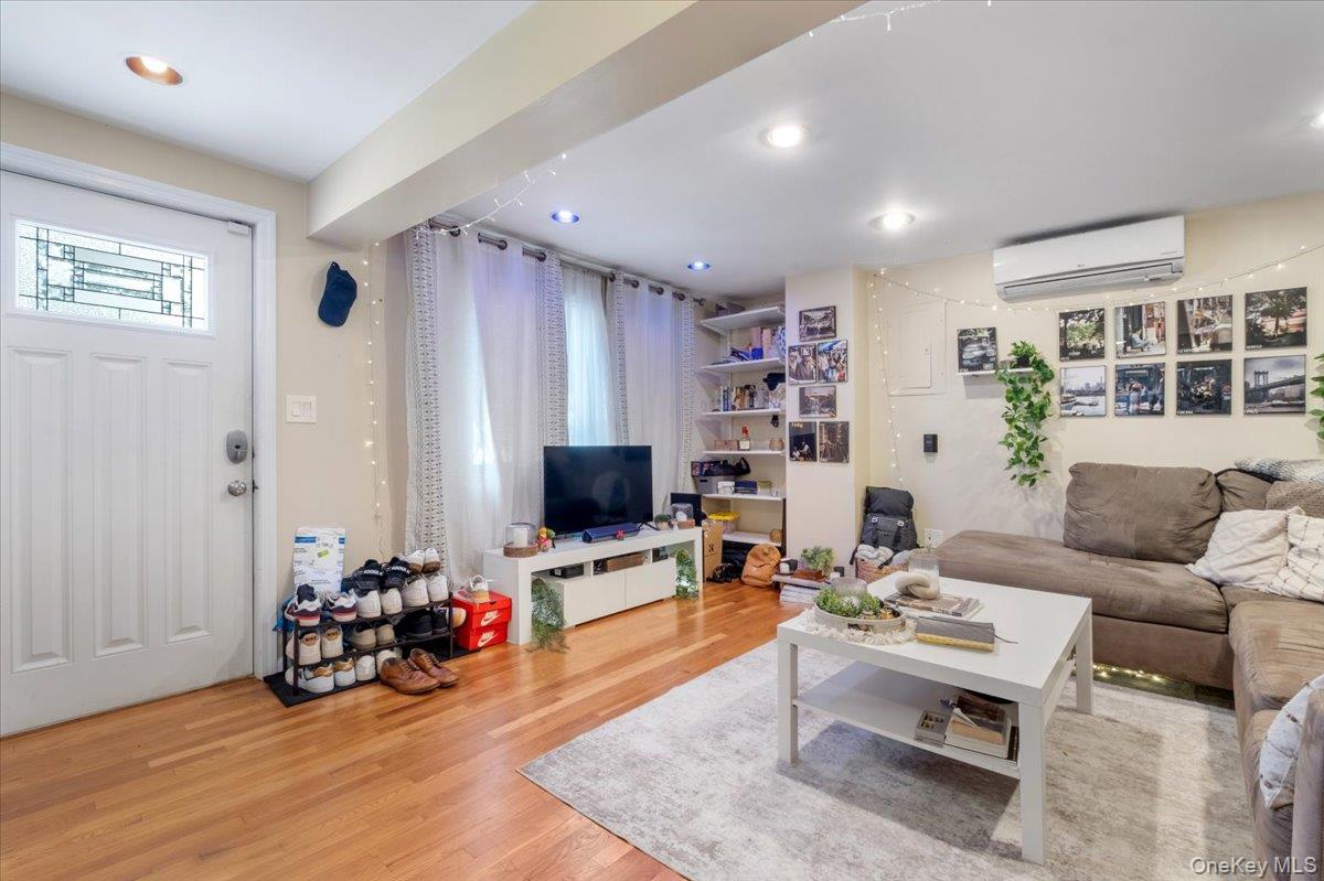 85 Bleloch Avenue