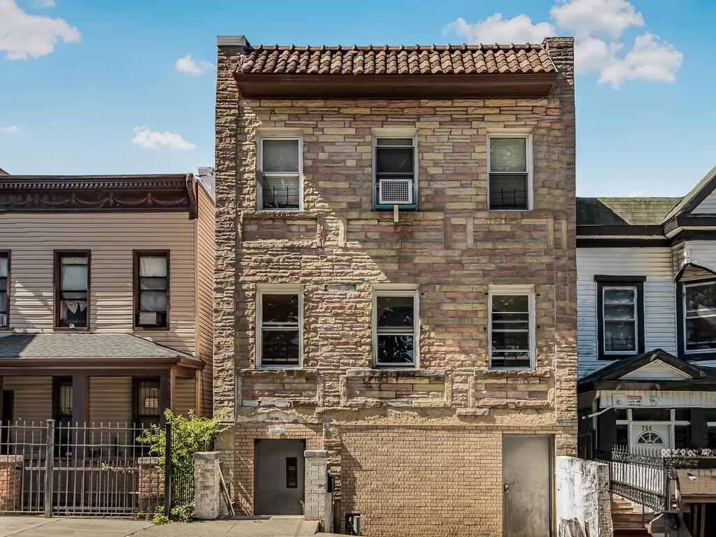 Property for Sale at E 225th Street, Bronx, New York - Bedrooms: 7 
Bathrooms: 3  - $995,000