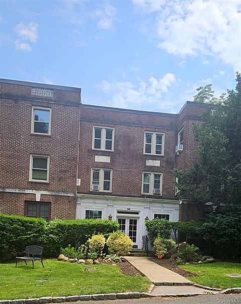 1 Ascot Ridge 1A Great Neck NY 11021