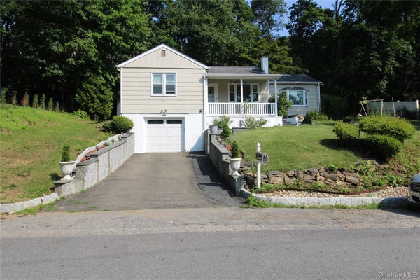 650 WARREN AVE, THORNWOOD, NY 10594 - Image 027c61e50fcdb95d11e7dcb227d96cfc/3820700687