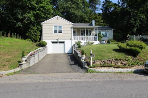 Homes For Sale - 650 Warren Avenue<br/> Thornwood, NY 10594