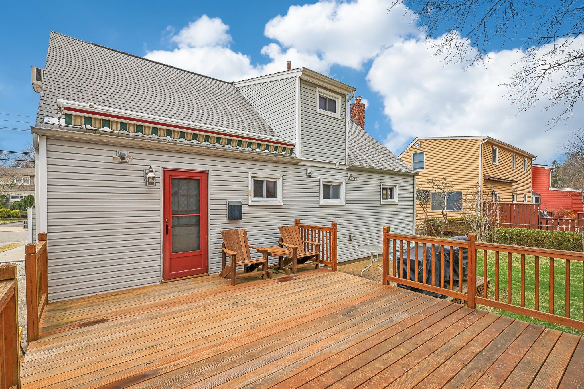 12 Leslie Lane, Massapequa, New York image 21