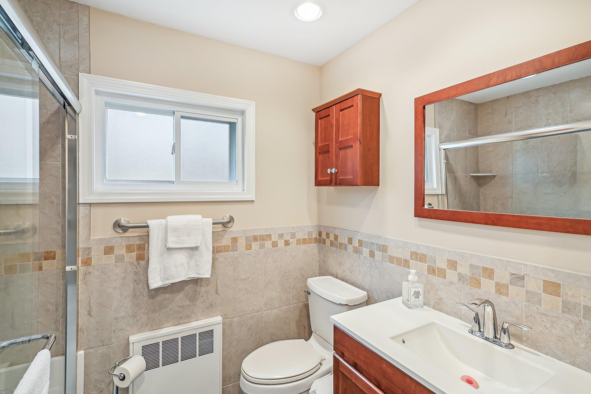 12 Leslie Lane, Massapequa, New York image 14
