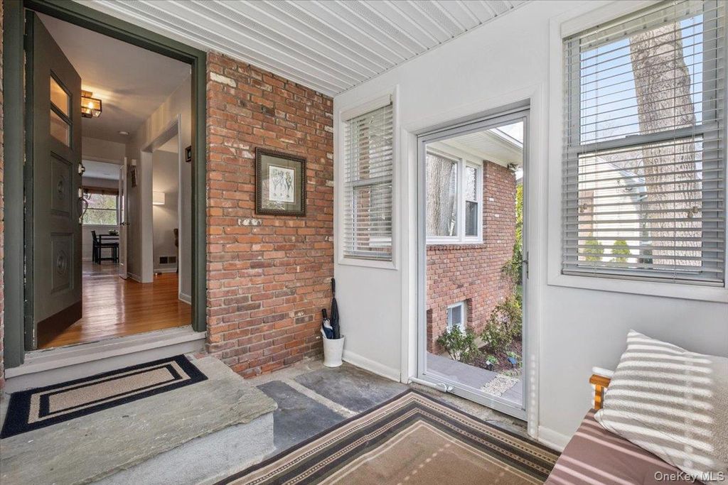 Photo of 12 Collyer Place, White Plains, NY 10605 (MLS # 971537)