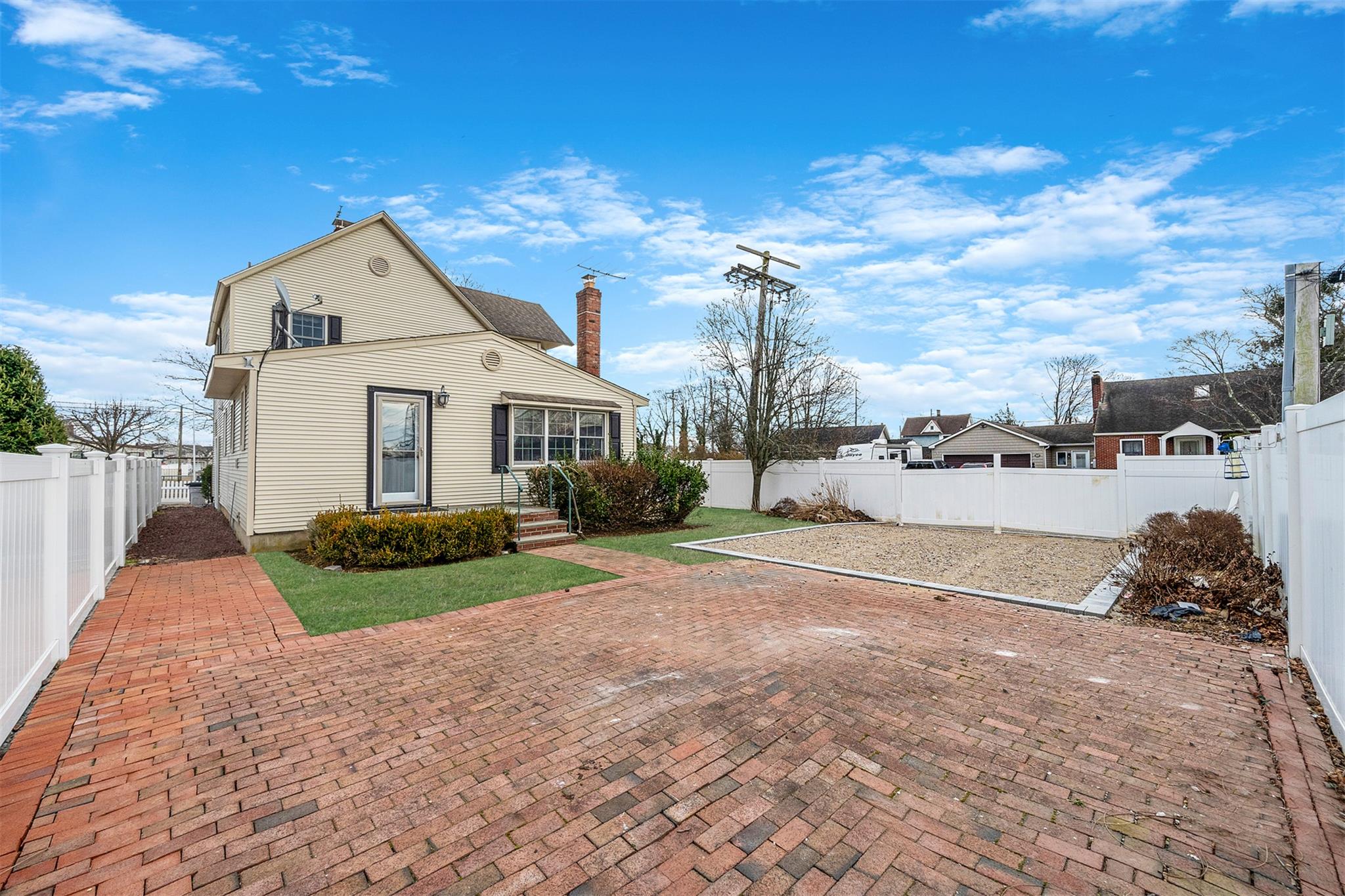 203 New York Avenue, Lindenhurst, New York image 7