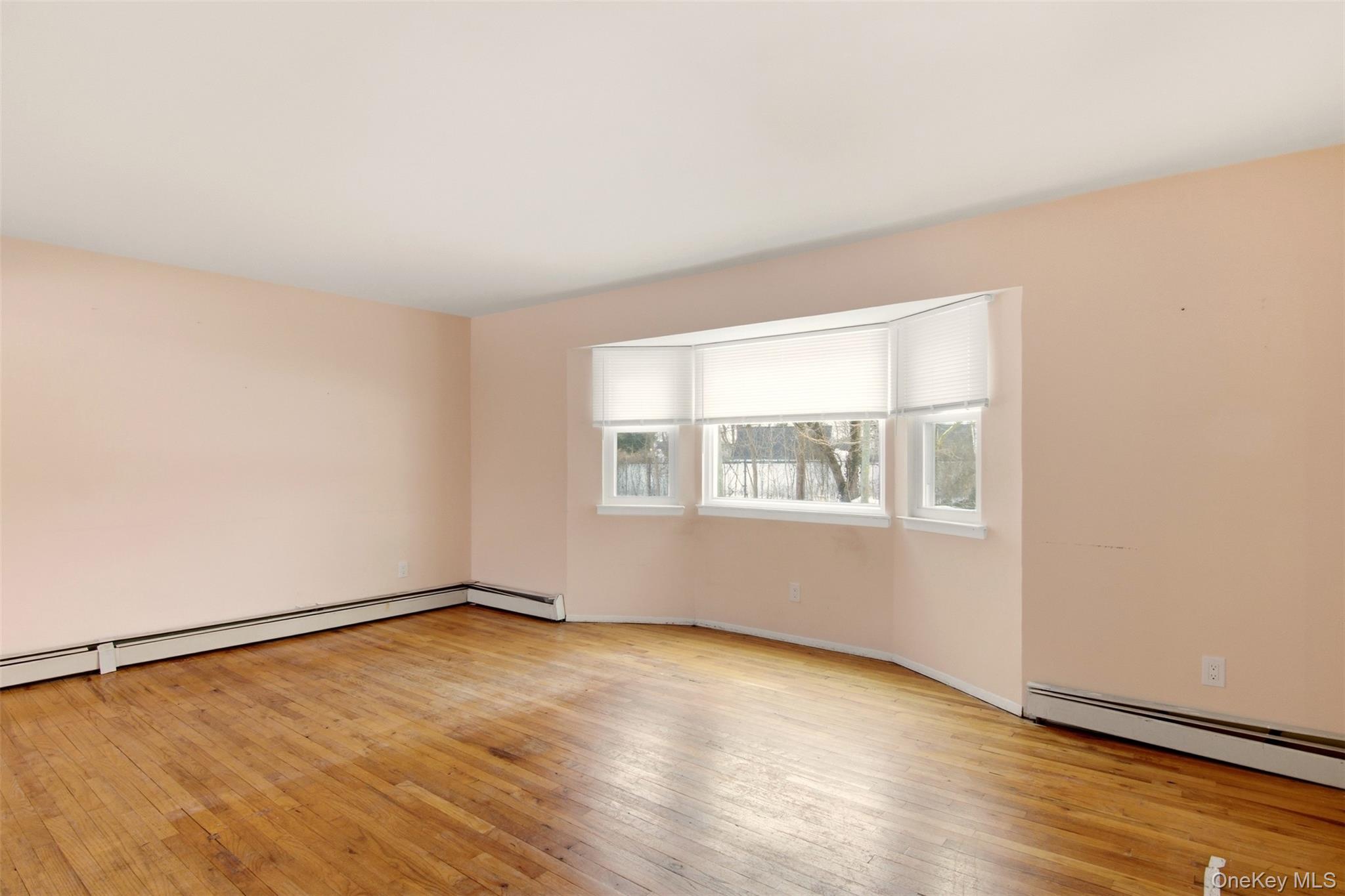 225 Bellerose Avenue