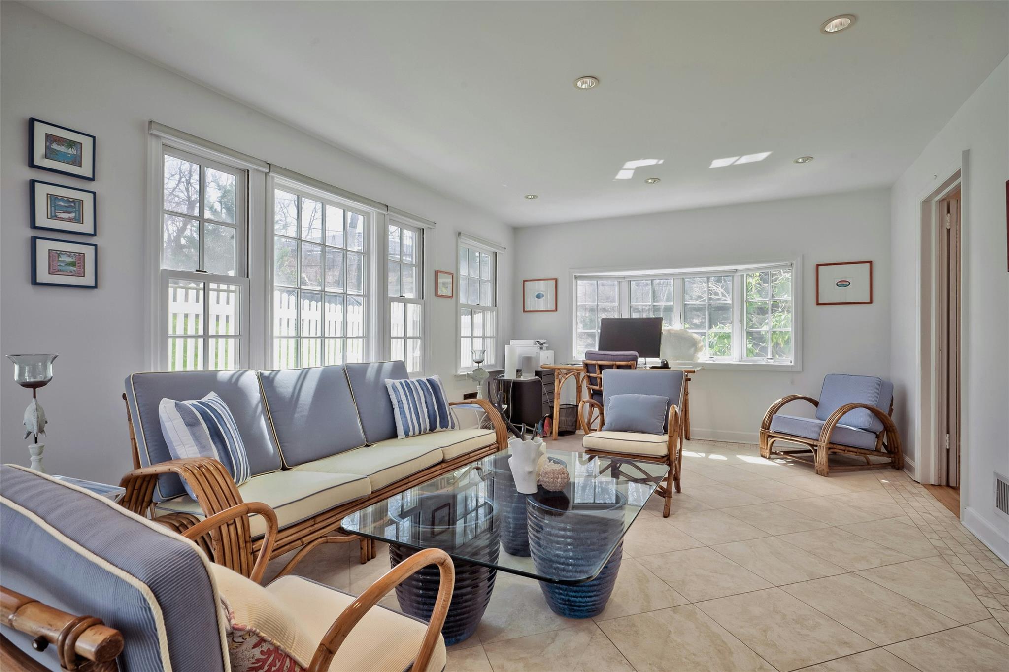 55 Virginia Drive, Manhasset, New York image 10