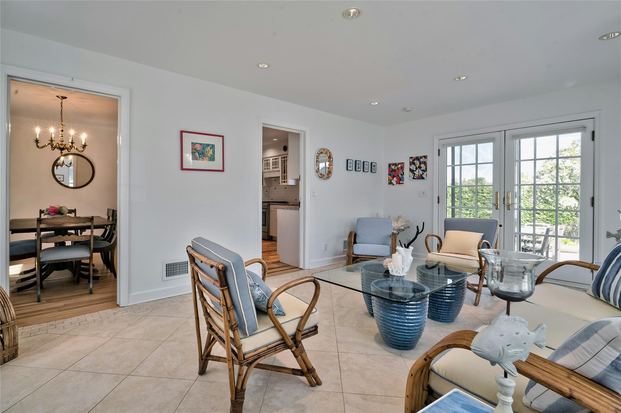 55 Virginia Drive, Manhasset, New York image 11