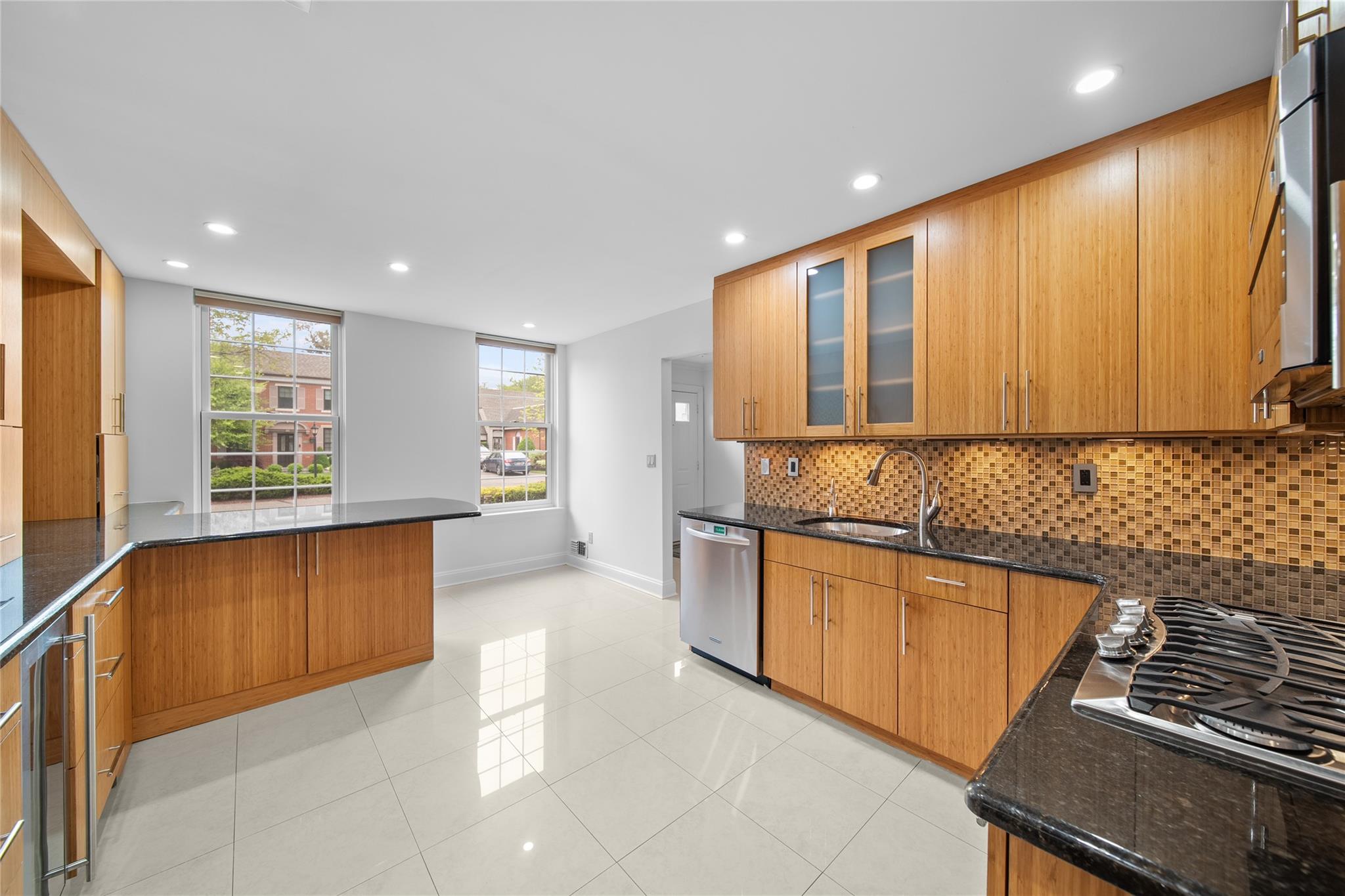 154 Anchor Lane, Bay Shore, New York image 8