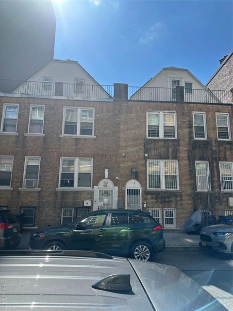 Multifamily For Sale - 712 E 211th Street<br/> Bronx, NY 10467
