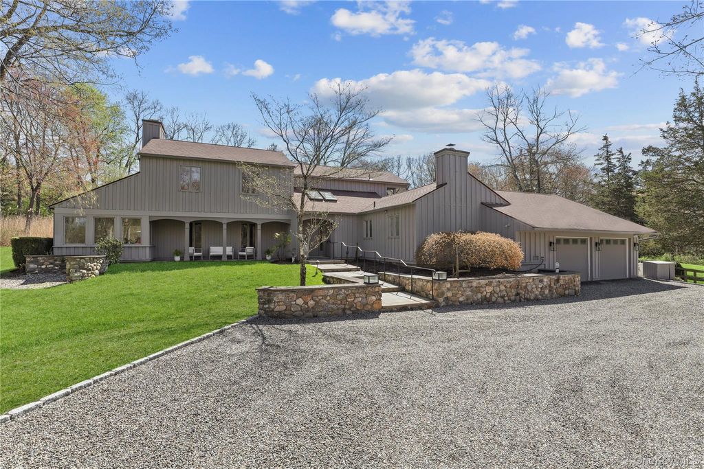 Photo of 12 E Ridge Road, Waccabuc, NY 10597 (MLS # 965567)