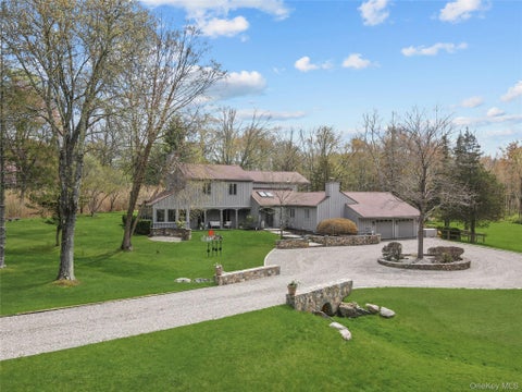 Homes For Sale - 12 E Ridge Road<br/> Westchester County, Waccabuc, NY 10597