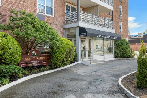 Homes For Sale - 1296 Midland Avenue #L2<br/> Yonkers, NY 10704