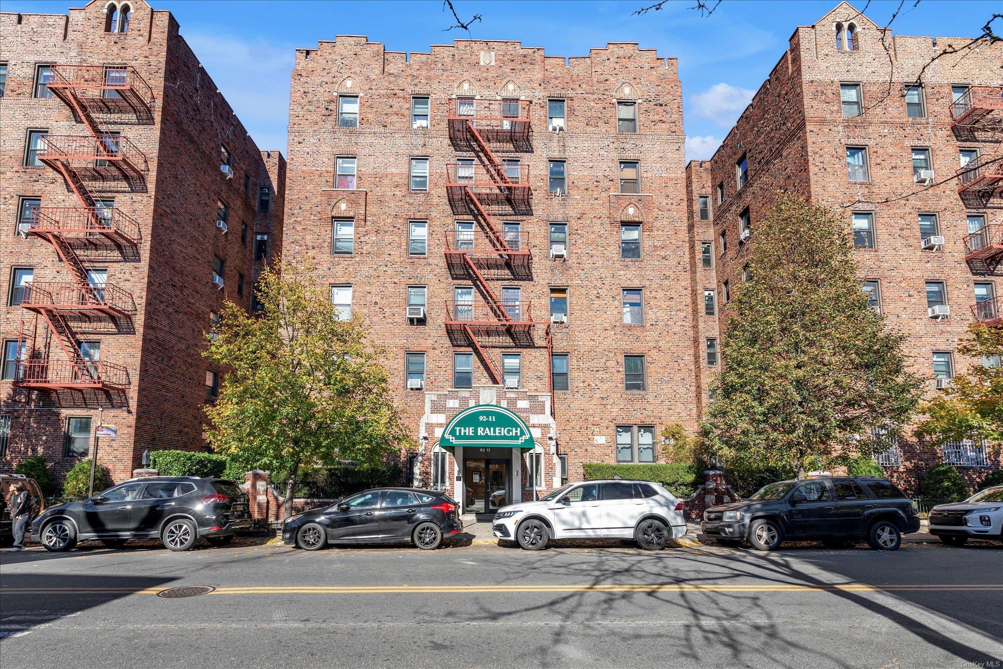 35 Ave Ave 5E, Jackson Heights, Queens, NY - 2 Bedrooms  
1 Bathrooms - 