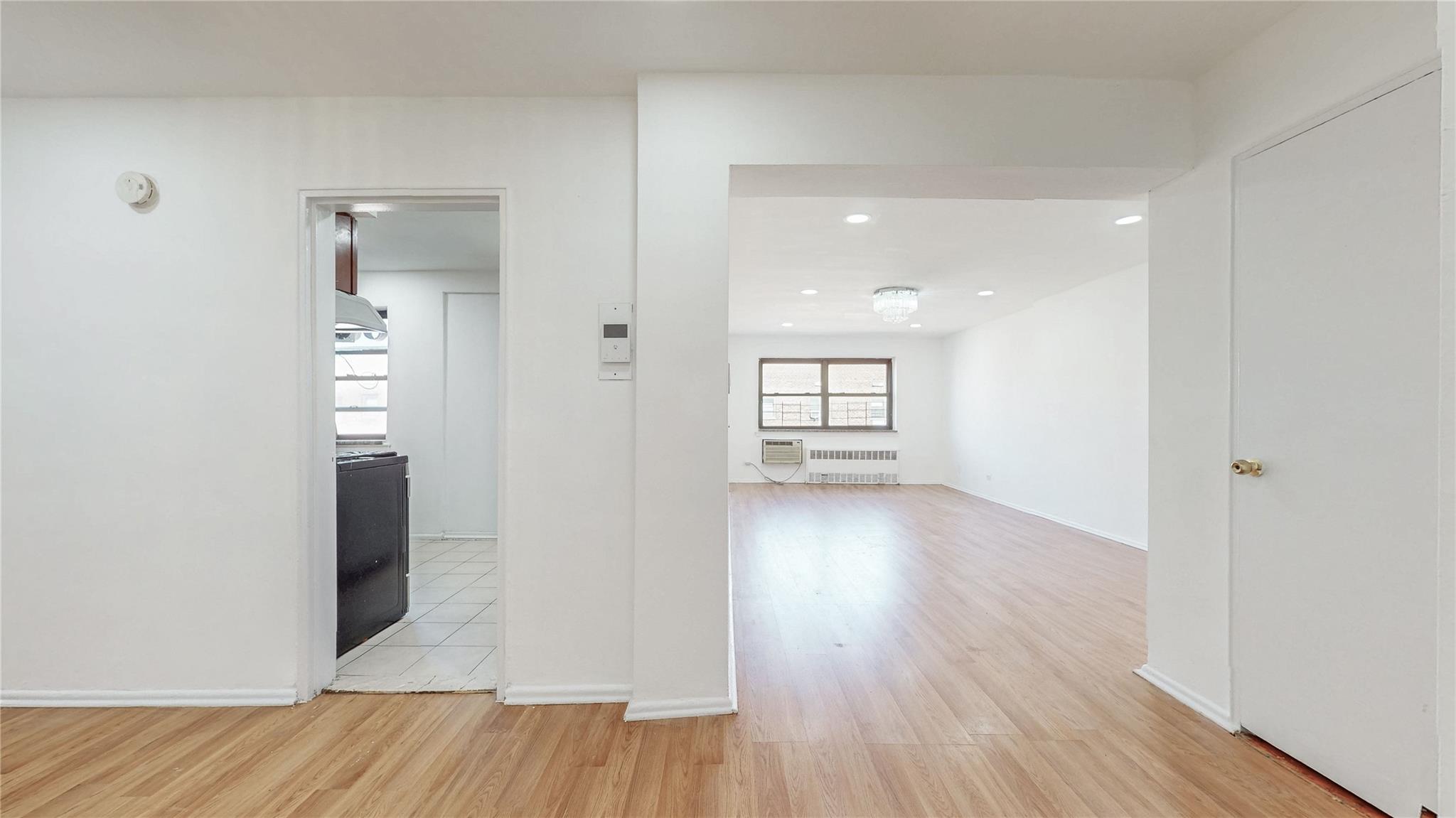 94-30 60th Avenue #6K, Elmhurst, New York image 5