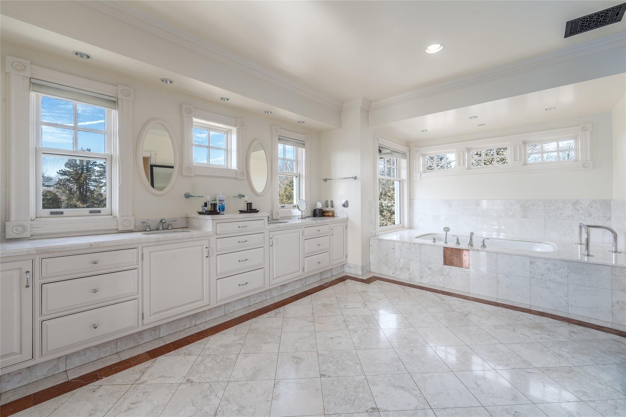 6133 Sound Avenue, Riverhead, New York image 24