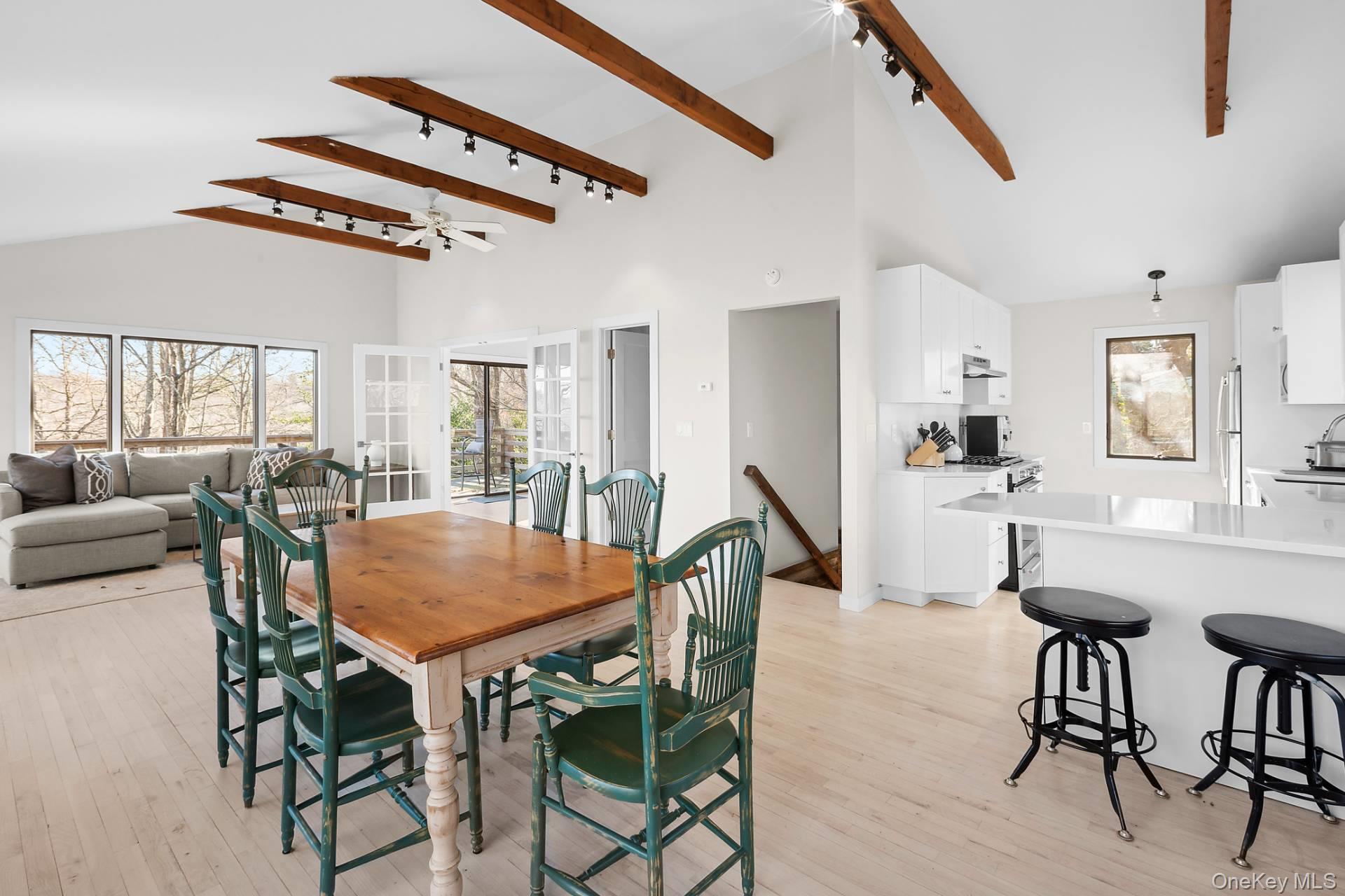 225 Head Of Pond Road