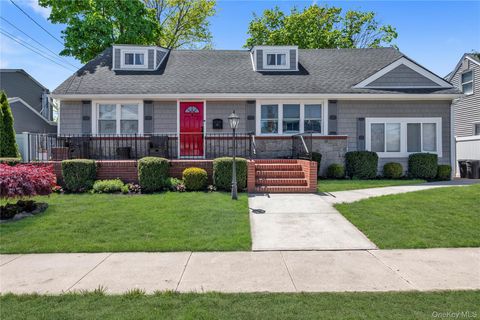 Multifamily For Sale - 14 Southard Drive<br/> Island Park, NY 11558
