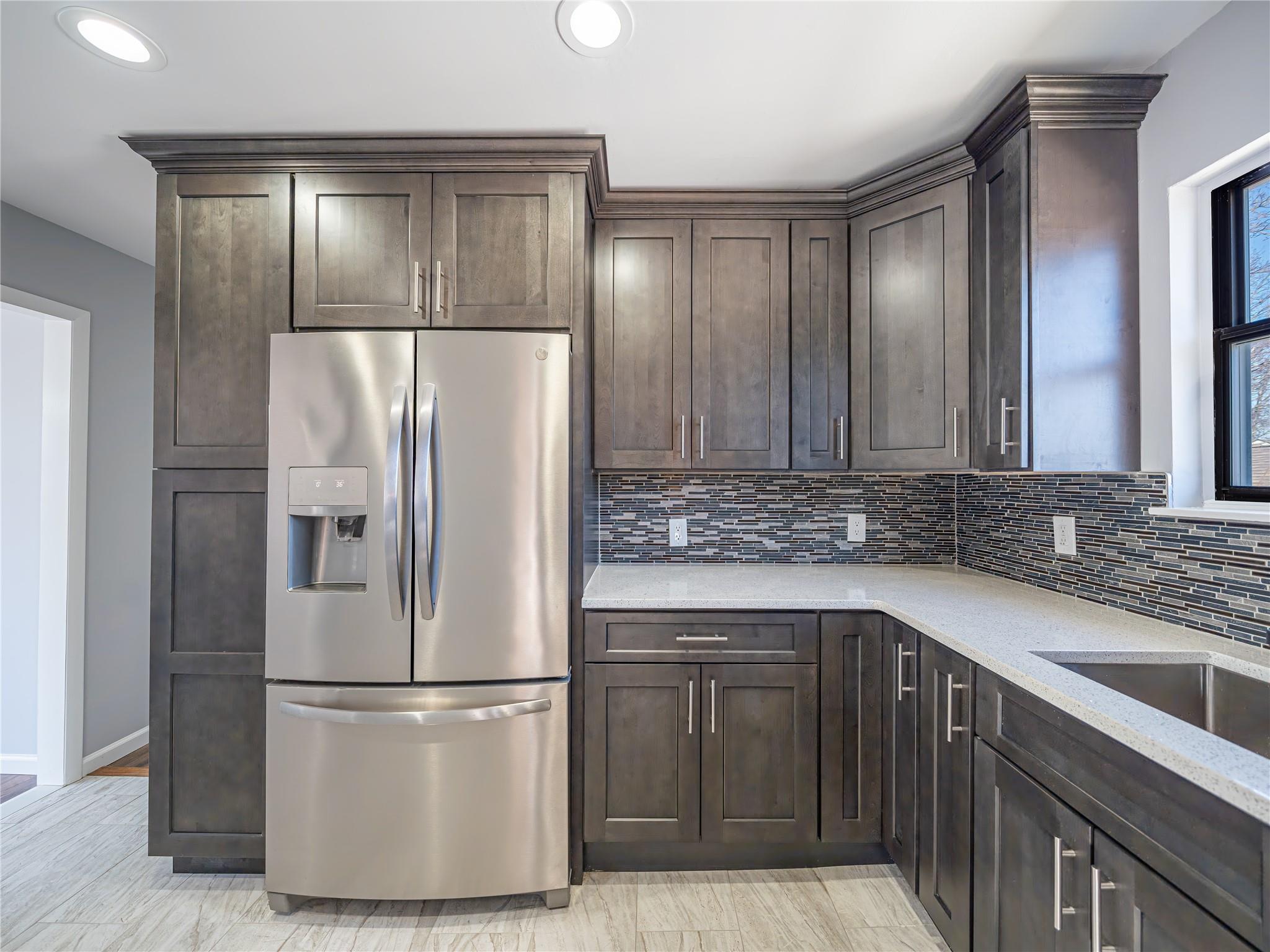 55 Madison Avenue, Roosevelt, New York image 11