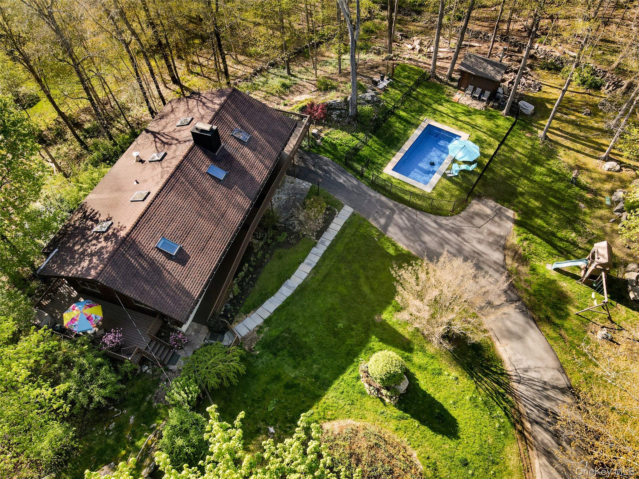380 Long Ridge Road