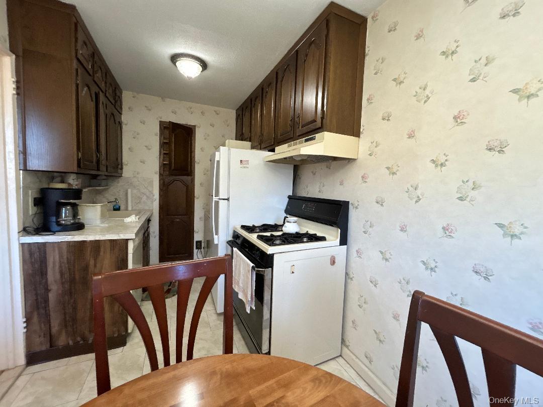 17 -15 160th Street 5-94