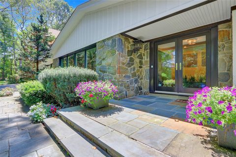 Homes For Sale - 339 Meadow Lane<br/> Mill Neck, NY 11765