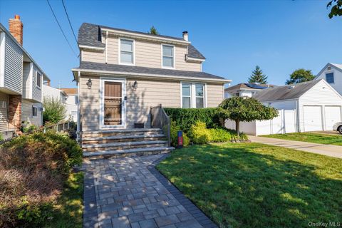 Photo of 2989 Grand Boulevard, Baldwin, NY 11510 (MLS # 916215)