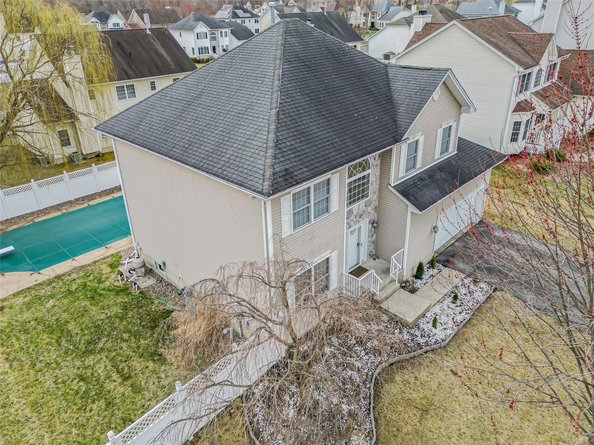 2717 W Colonial Drive, New Windsor, New York image 1